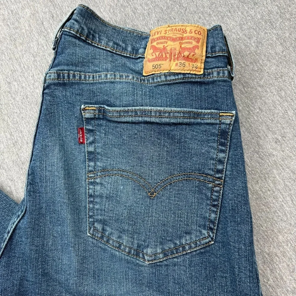 Levi's 505 Straight Leg Jeans Mens 34x31 Blue‎ Denim Pants Classic Red Tab